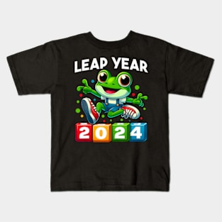 Funny Frog Leap Year 2024 February 29th Leap Day Birthday Kids T-Shirt